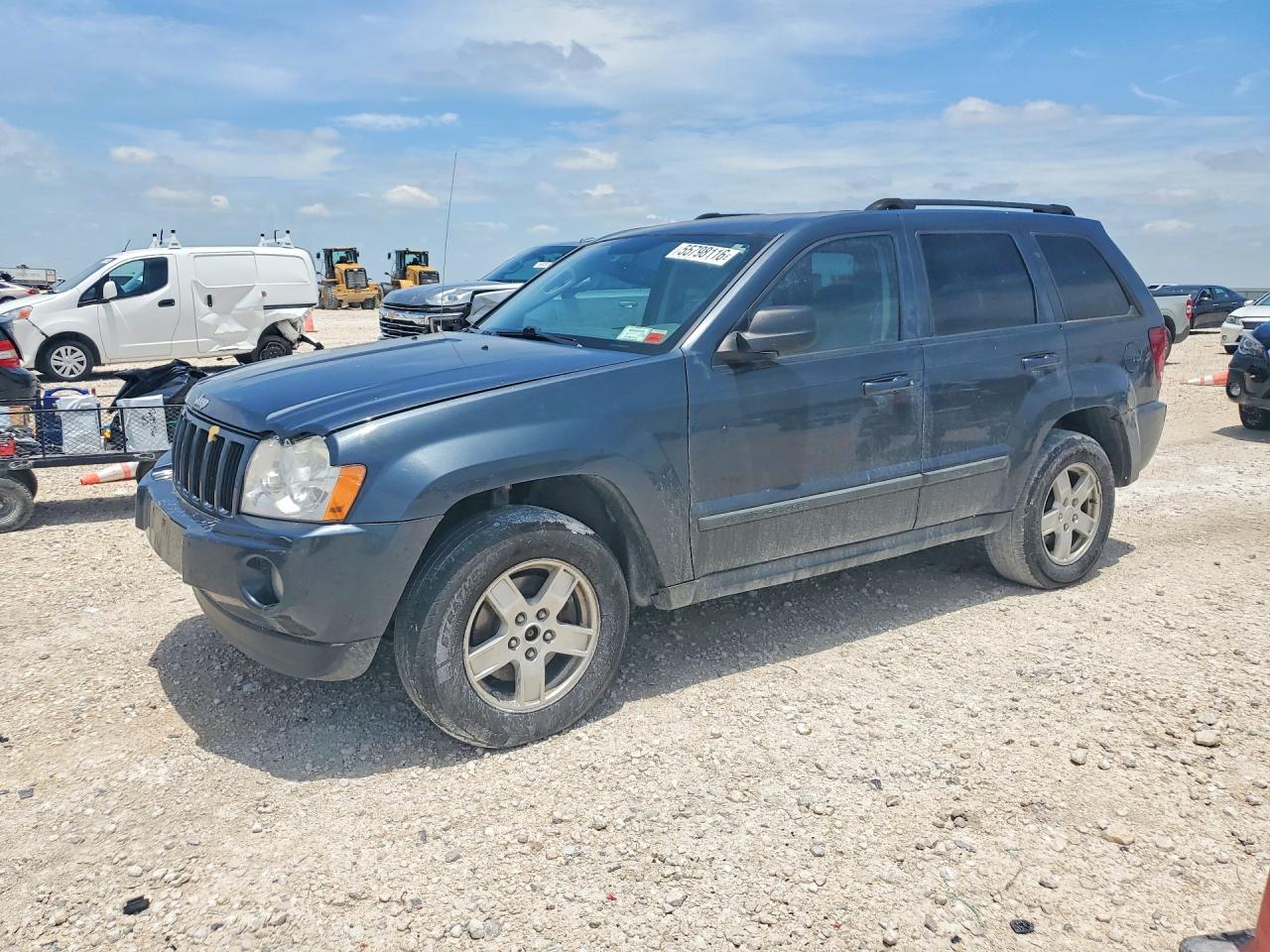 1J8GR48KX7C****** · 2004 JEEP GRAND CHEROKEE