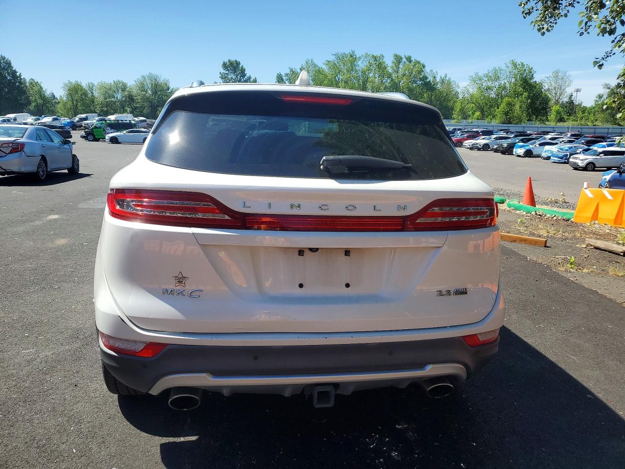 5LMTJ2AH0FUJ10812 · 2015 LINCOLN MKC · 6/12