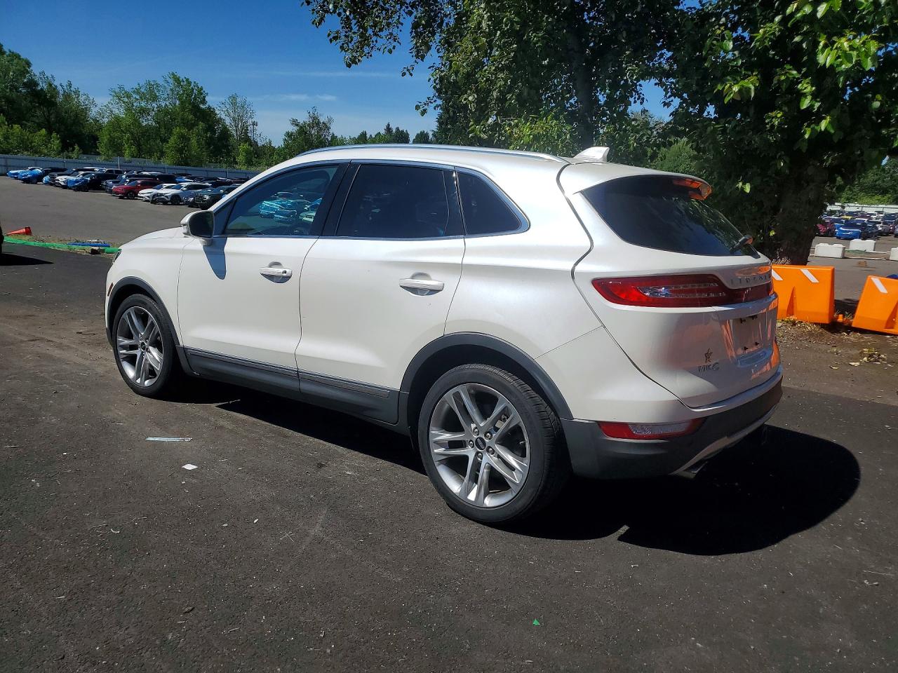 5LMTJ2AH0FUJ10812 · 2015 LINCOLN MKC · 2/12