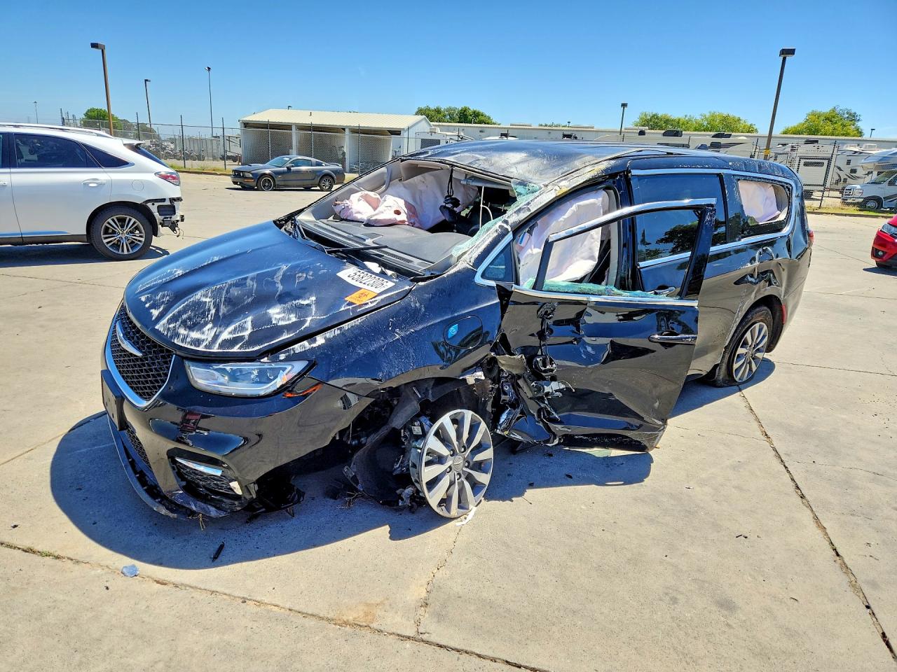 2C4RC1S74RR156995 · 2024 CHRYSLER PACIFICA
