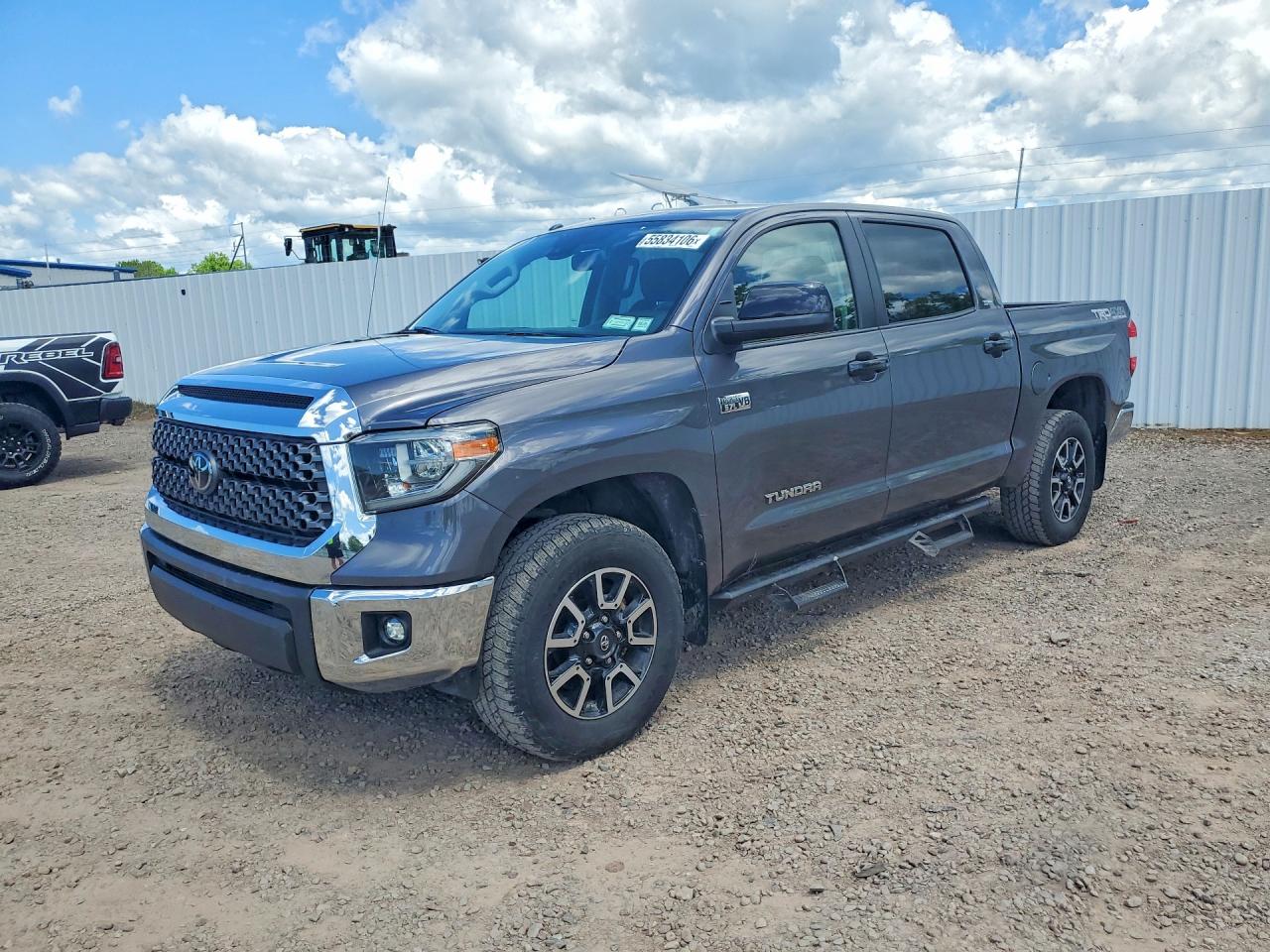 5TFDY5F19JX685079 · 2018 TOYOTA TUNDRA