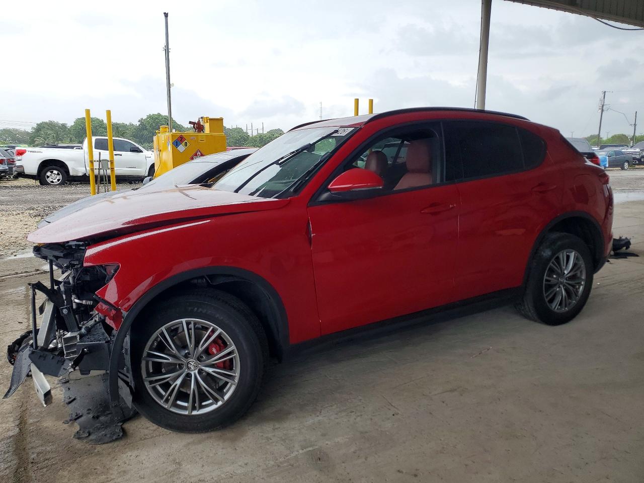 ZASPAJAN2N7D30045 · 2022 ALFA ROMEO STELVIO
