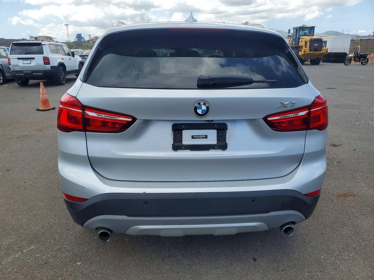 WBXHU7C32J5H39726 · 2018 BMW X1 · 6/13