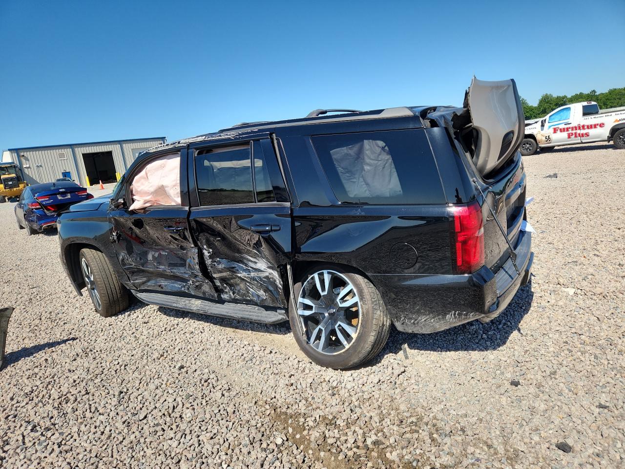 1GNSCCKJ7JR220022 · 2018 CHEVROLET TAHOE · 2/13