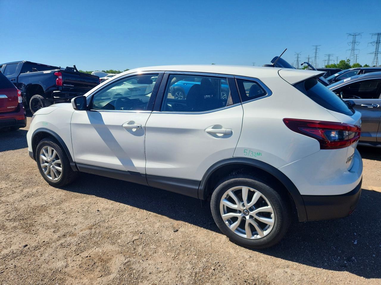 JN1BJ1AW7MW422870 · 2021 NISSAN ROGUE SPORT · 2/12