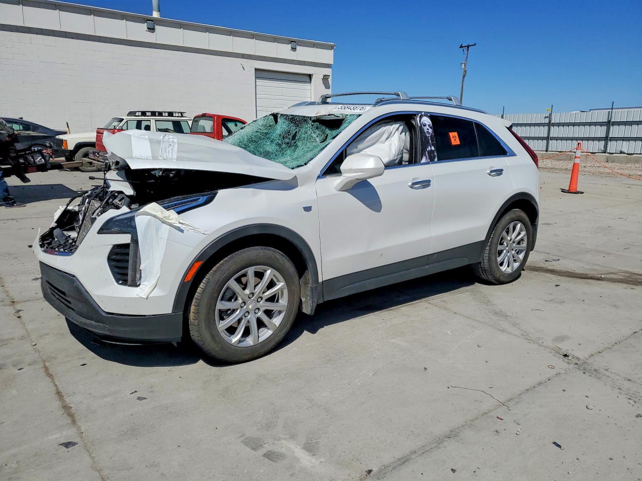 1GYFZBR40NF128304 · 2022 CADILLAC XT4