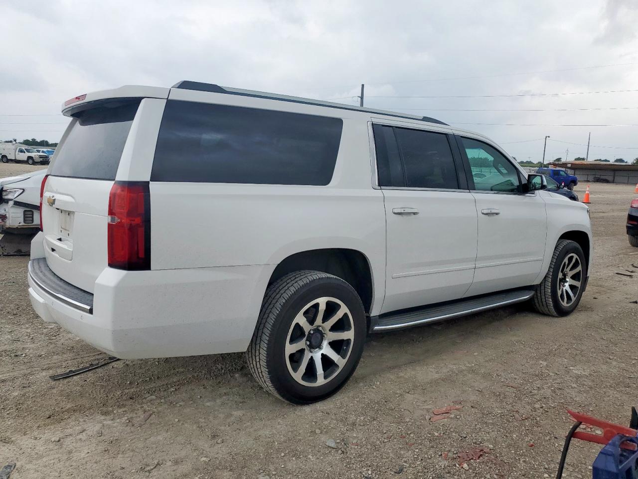 1GNSCJKCXJR195462 · 2018 CHEVROLET SUBURBAN · 3/13