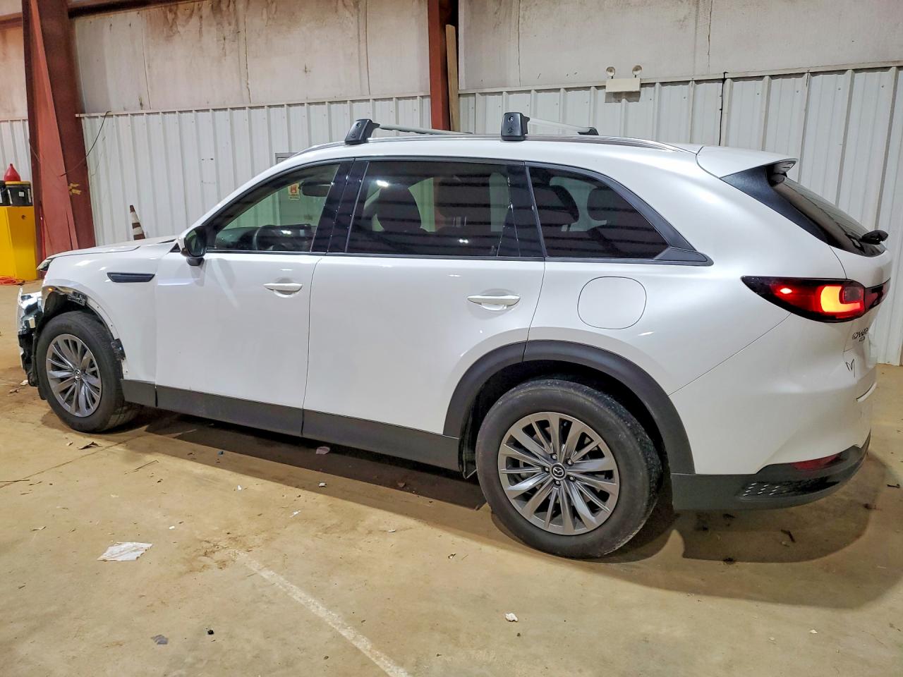 JM3KKBHDXR1171200 · 2024 MAZDA CX-90 · 2/13