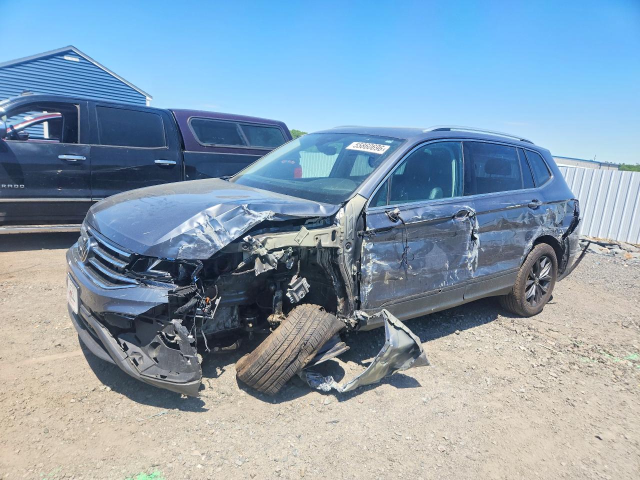 3VV2B7AX0NM030693 · 2022 VOLKSWAGEN TIGUAN