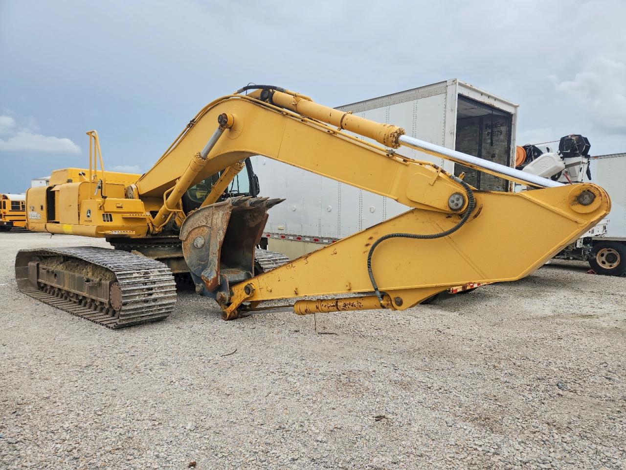 FF330CX804564 · 2005 JOHN DEERE 330