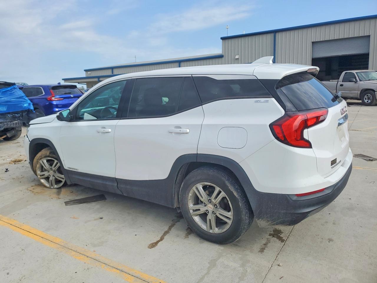 3GKALMEV7JL312865 · 2018 GMC TERRAIN · 2/13