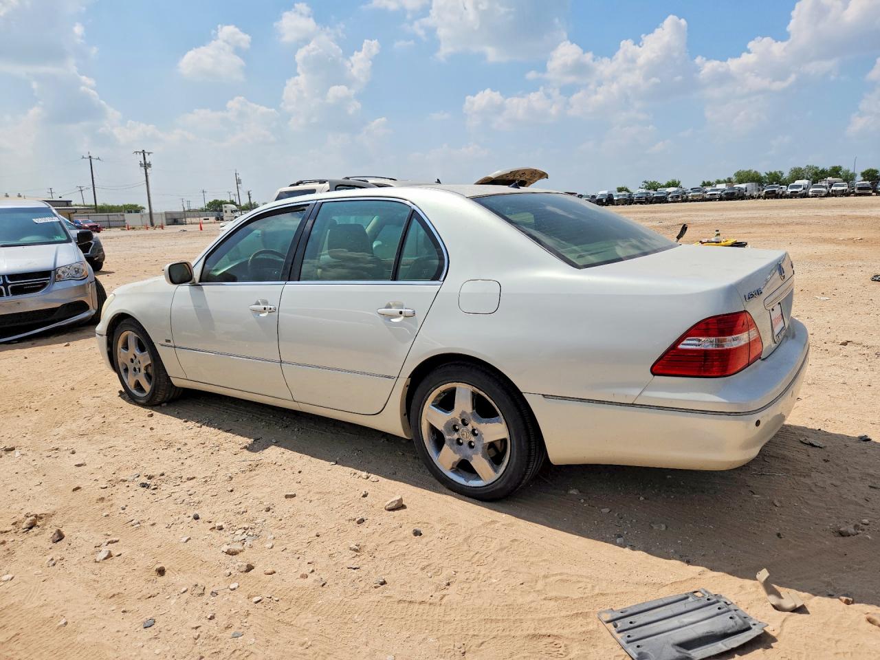 JTHBN36F640162324 · 2004 LEXUS LS · 2/12