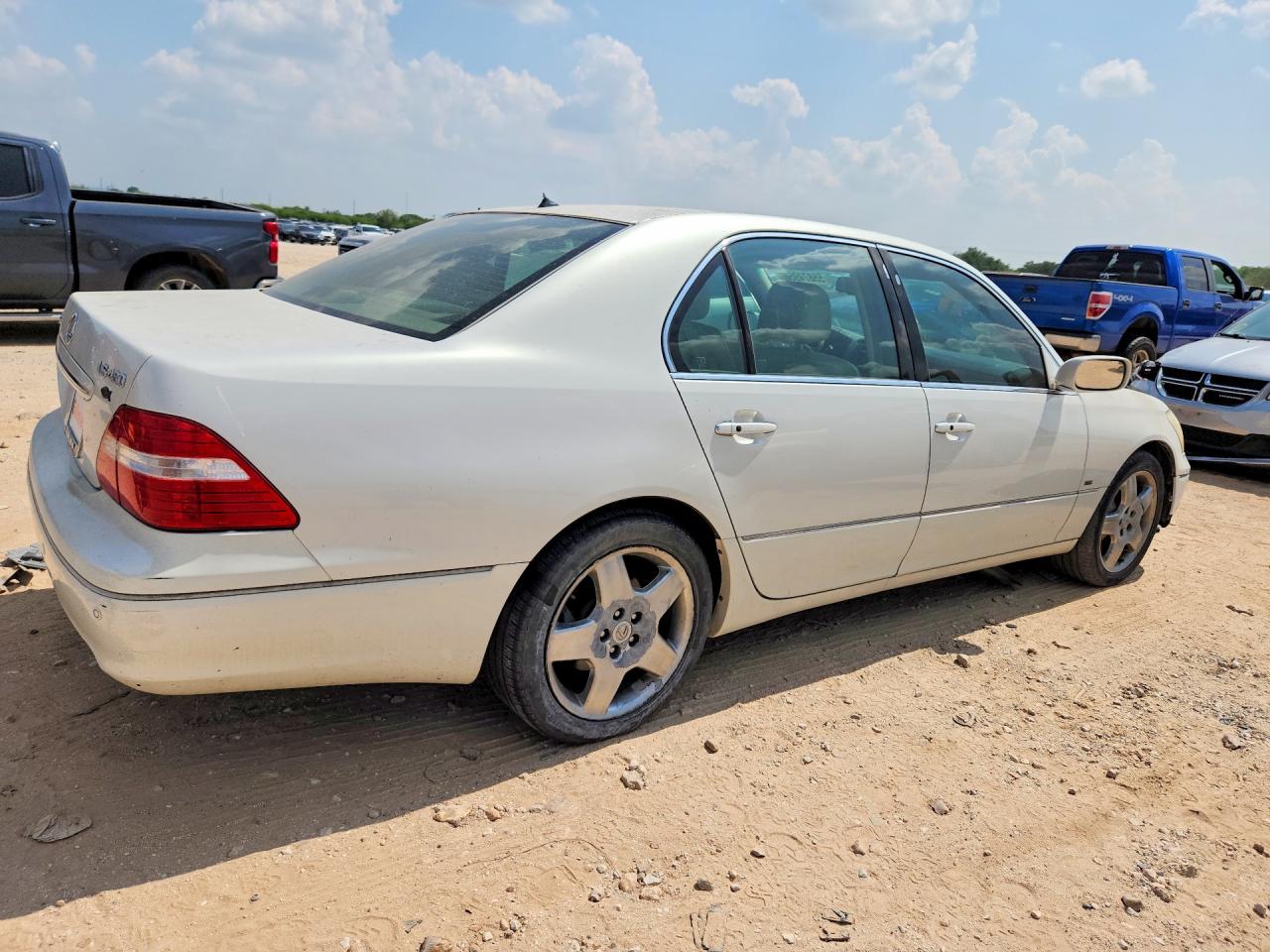 JTHBN36F640162324 · 2004 LEXUS LS · 3/12