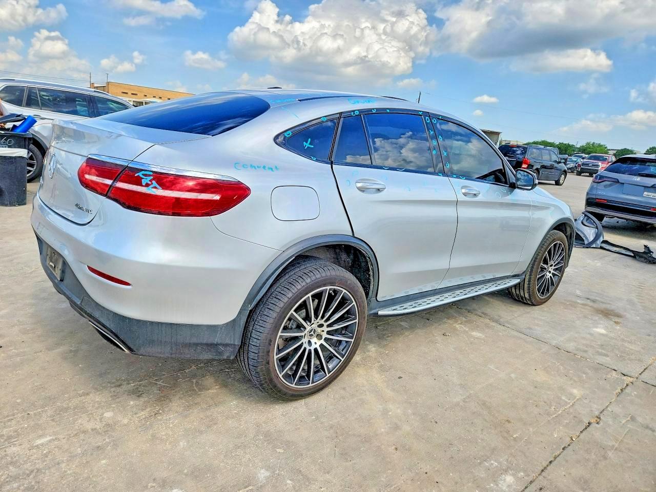 WDC0J4KB7KF667998 · 2019 MERCEDES-BENZ GLC COUPE · 3/12