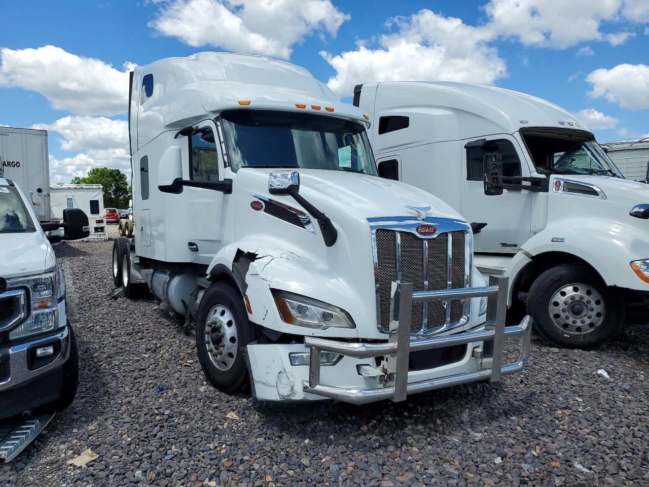 1XPBD49X6PD863536 · 2023 PETERBILT 579