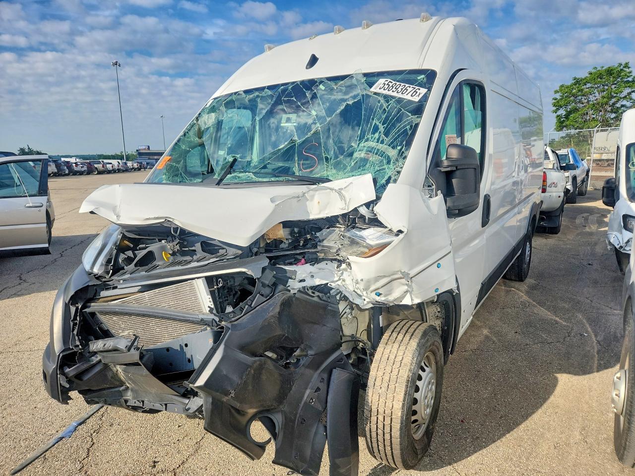 3C6LRVDG7RE132403 · 2024 RAM PROMASTER 2500