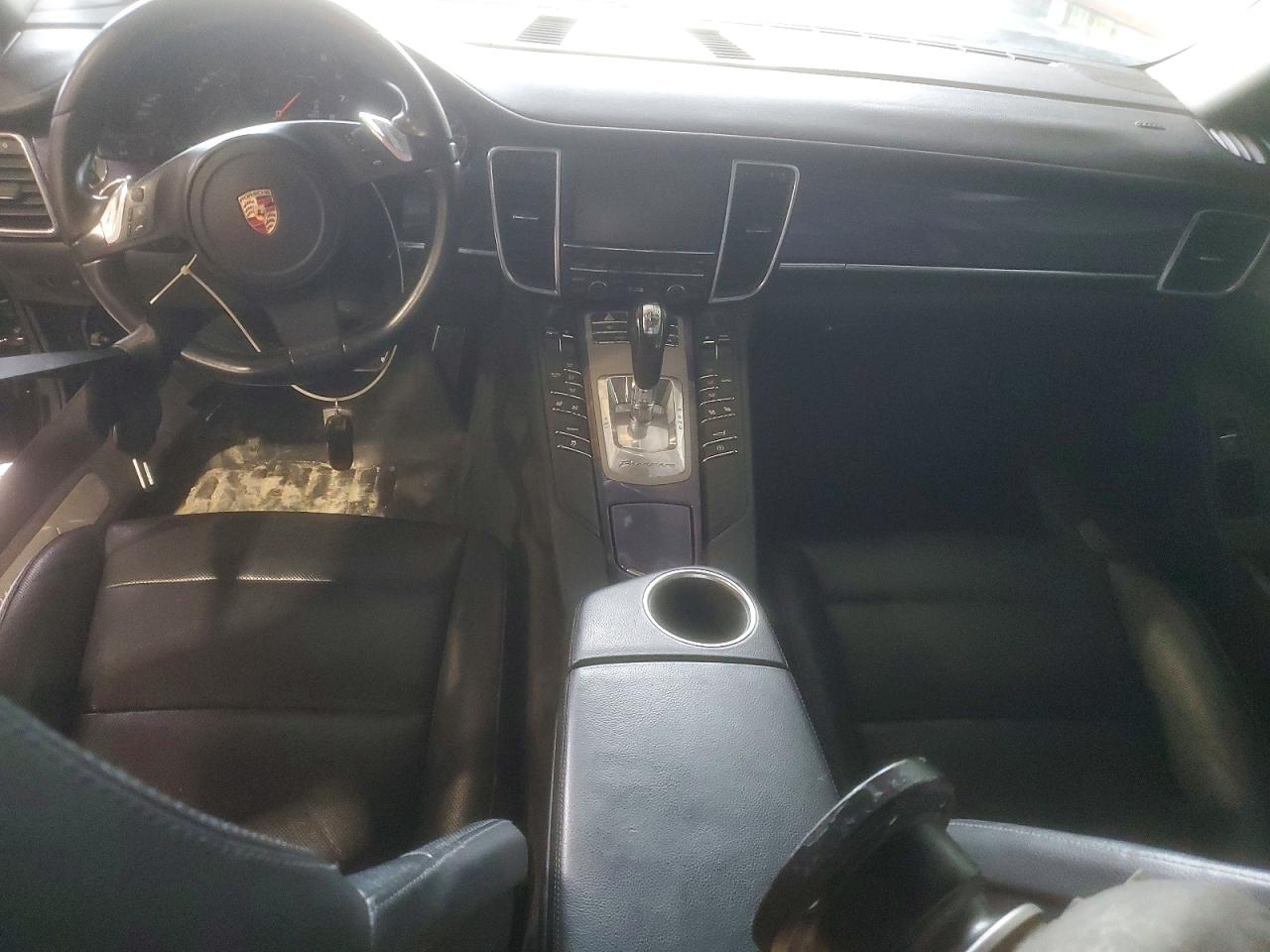 WP0AA2A71BL011244 · 2011 PORSCHE PANAMERA · 8/13