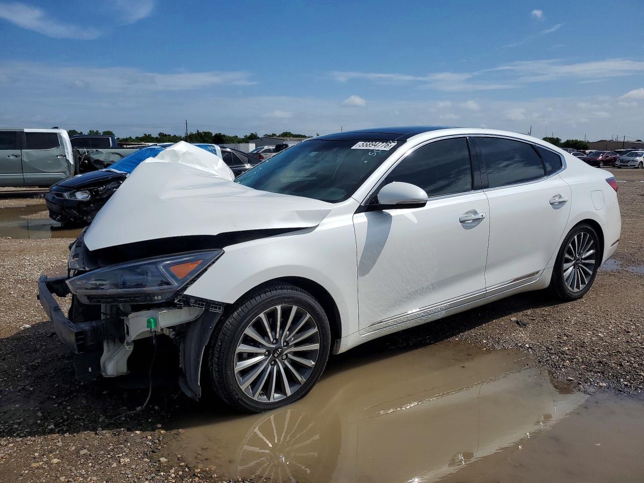 KNALC4J19H5045940 · 2017 KIA CADENZA