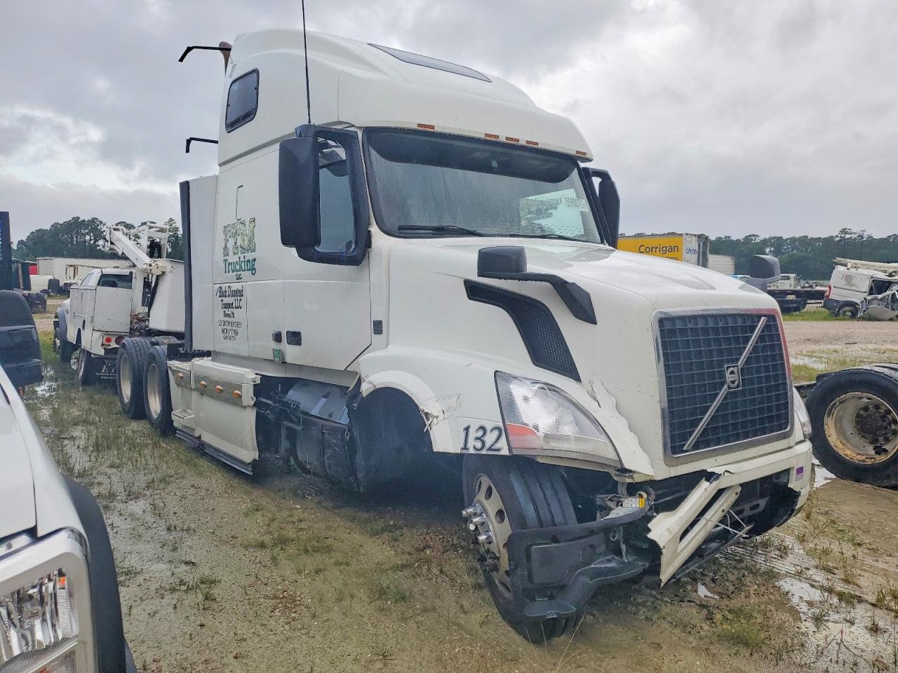 4V4NC9EH7JN897262 · 2018 VOLVO VNL