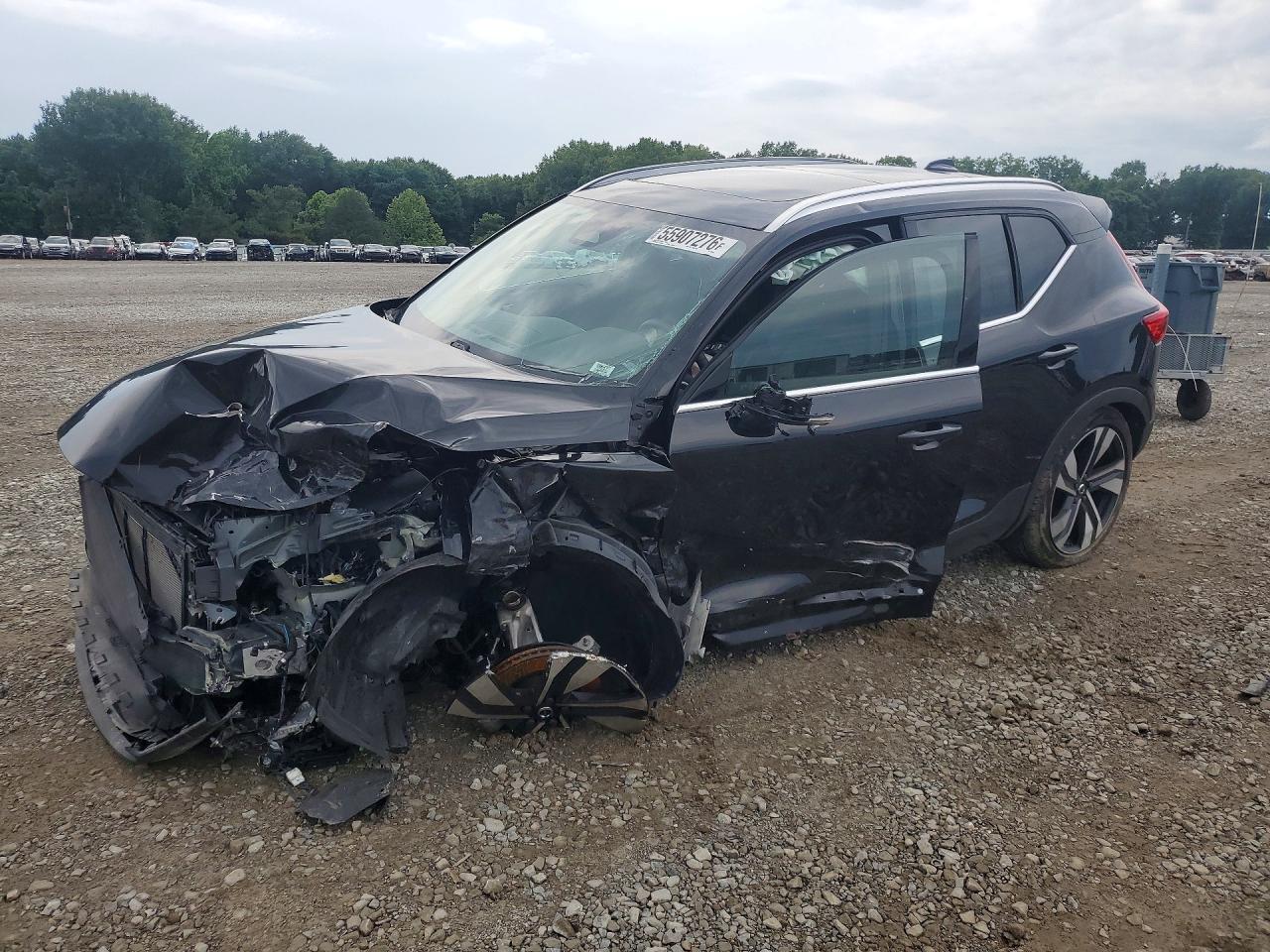 YV4L12UA4P2109601 · 2023 VOLVO XC40