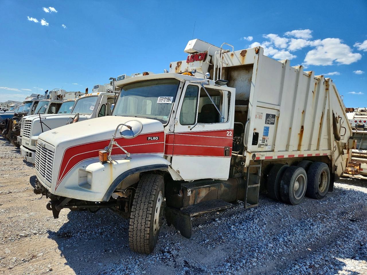 1FVABXBS81HH58362 · 2001 FREIGHTLINER FL-80 · 2/10
