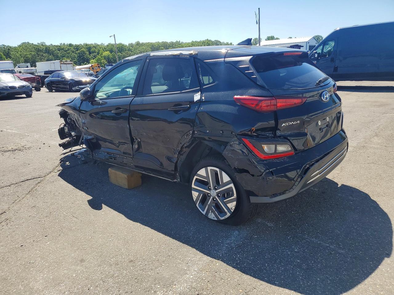 KM8K33AG1PU186482 · 2023 HYUNDAI KONA · 2/13