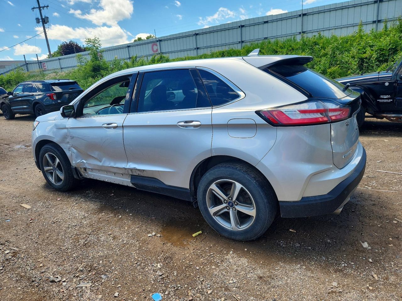 2FMPK4J94KBB97734 · 2019 FORD EDGE · 2/13