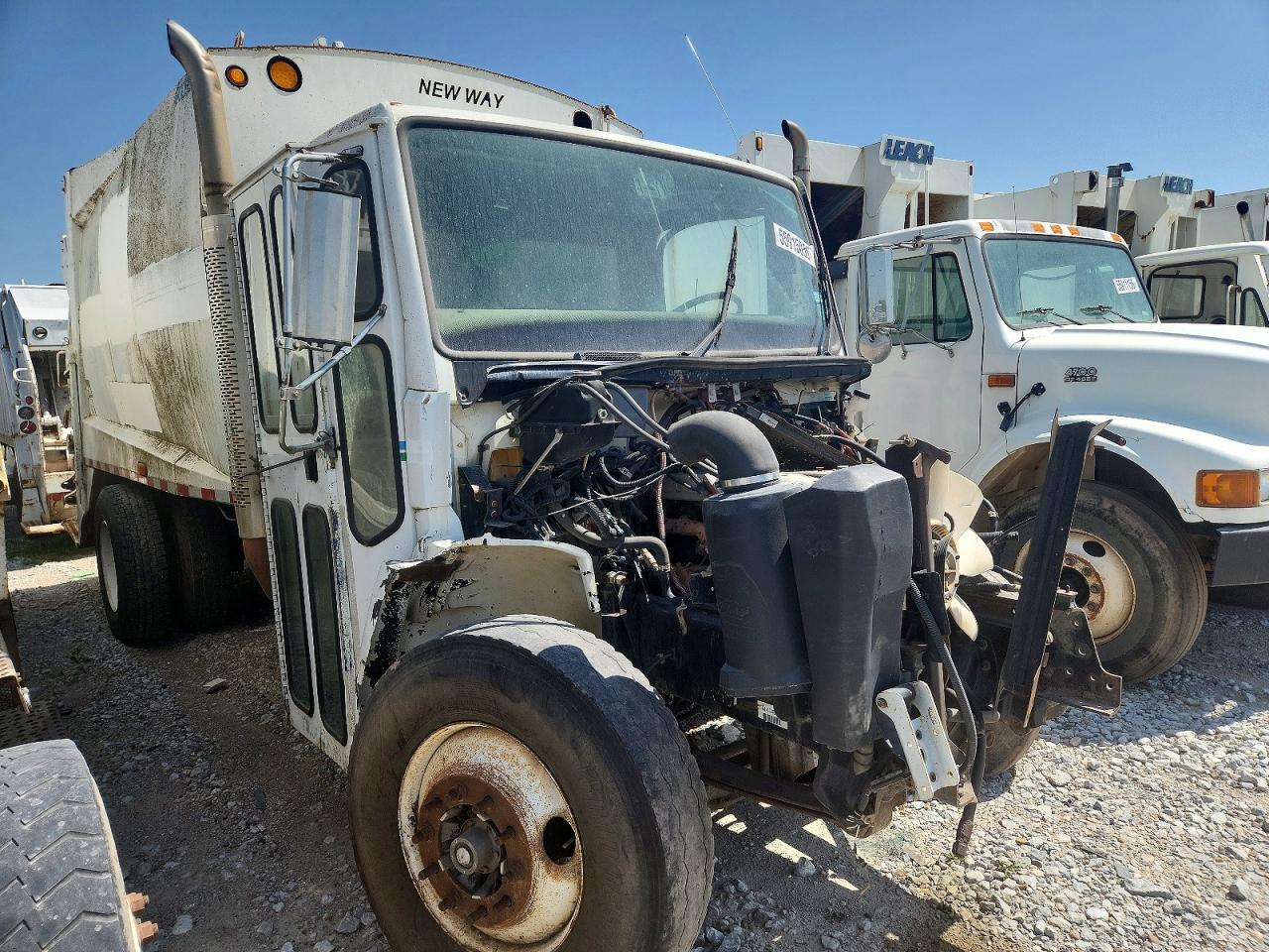 2004 FREIGHTLINER MEDIUM CONVENTIONAL