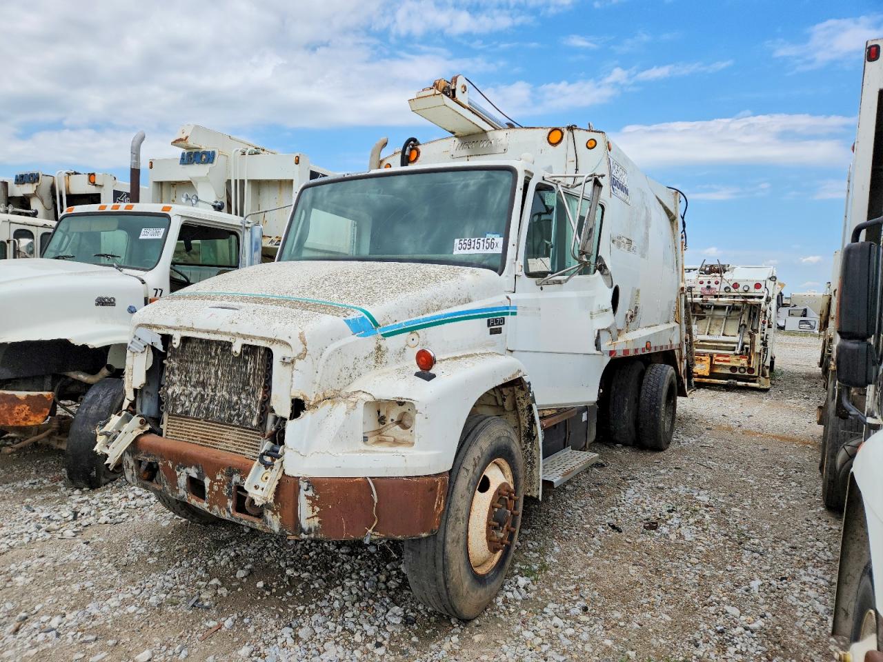 1FVABTCS94HM51677 · 2004 FREIGHTLINER FL70 · 2/10