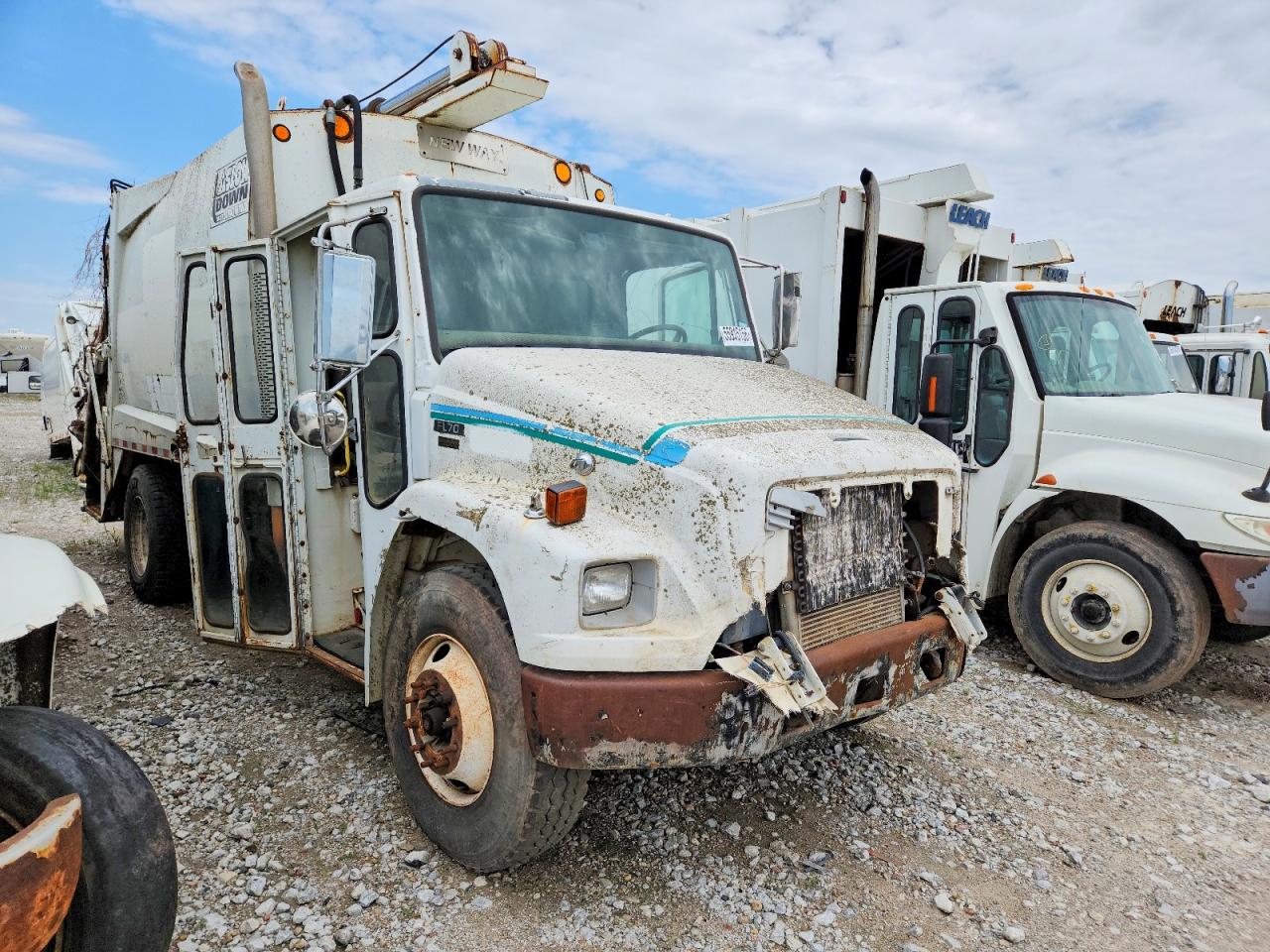 2004 FREIGHTLINER FL70