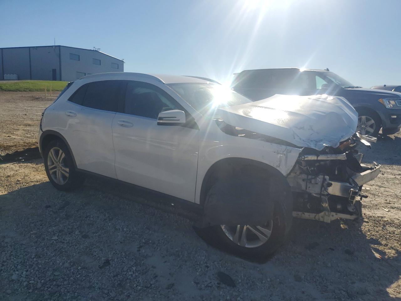 W1NTG4EB3LU040606 · 2020 MERCEDES-BENZ GLA · 4/13