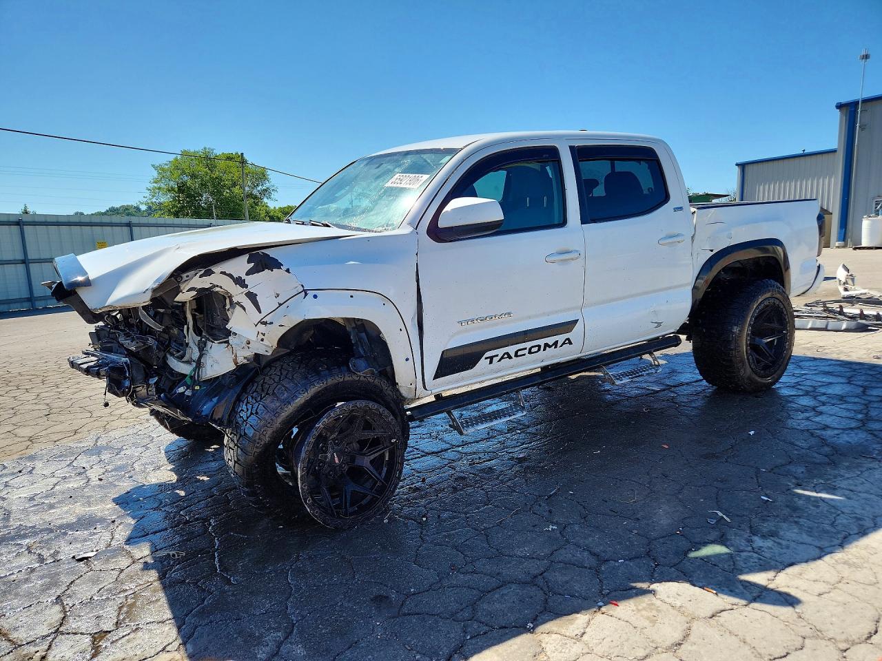 5TFAZ5CN5HX028703 · 2017 TOYOTA TACOMA