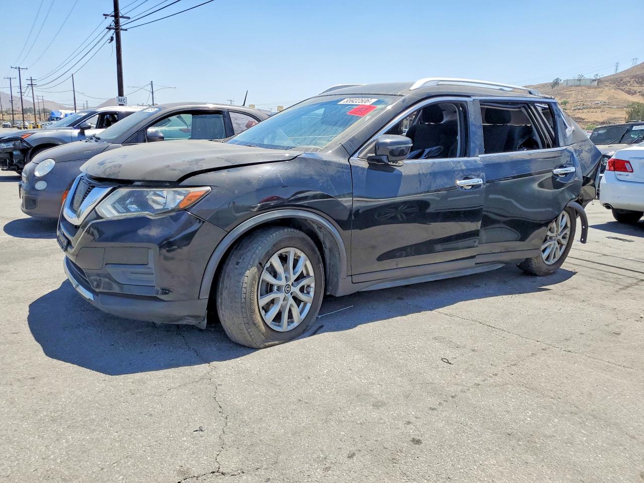 2017 NISSAN ROGUE