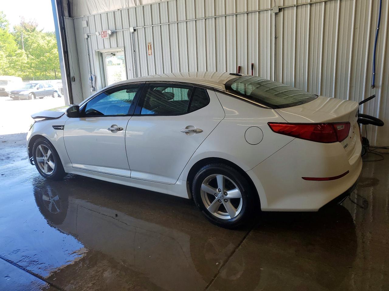 KNAGM4A74F5530793 · 2015 KIA OPTIMA · 2/12
