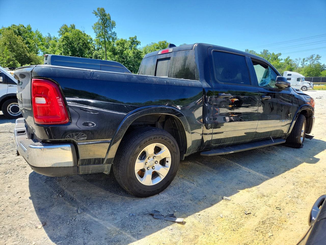 1C6RREFG1SN738952 · 2025 RAM 1500 · 3/12