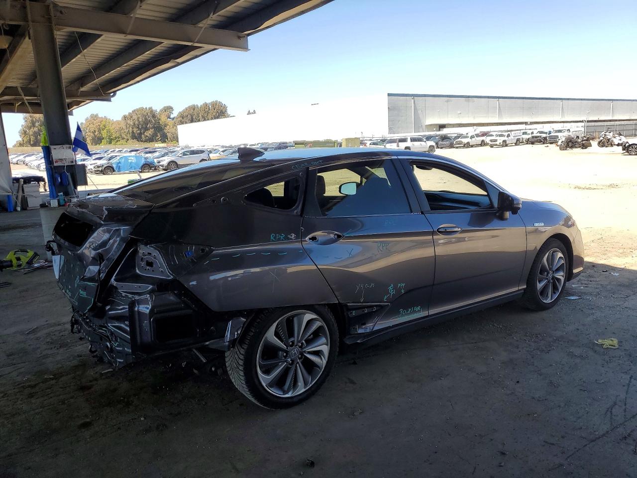 JHMZC5F18JC009233 · 2018 HONDA CLARITY · 3/12