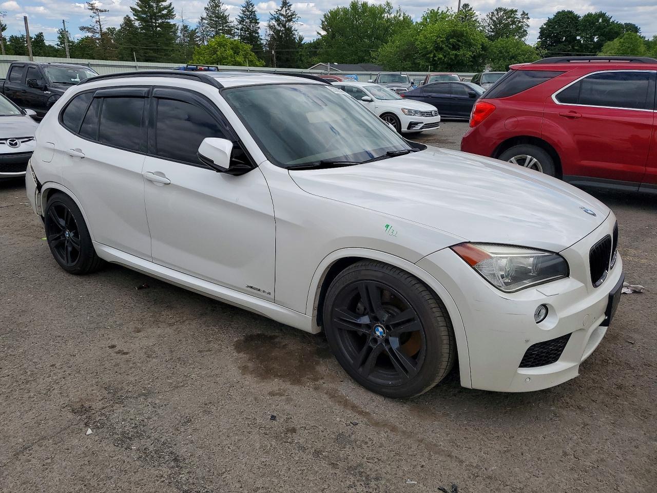 WBAVM5C53FVV94431 · 2015 BMW X1 · 4/14