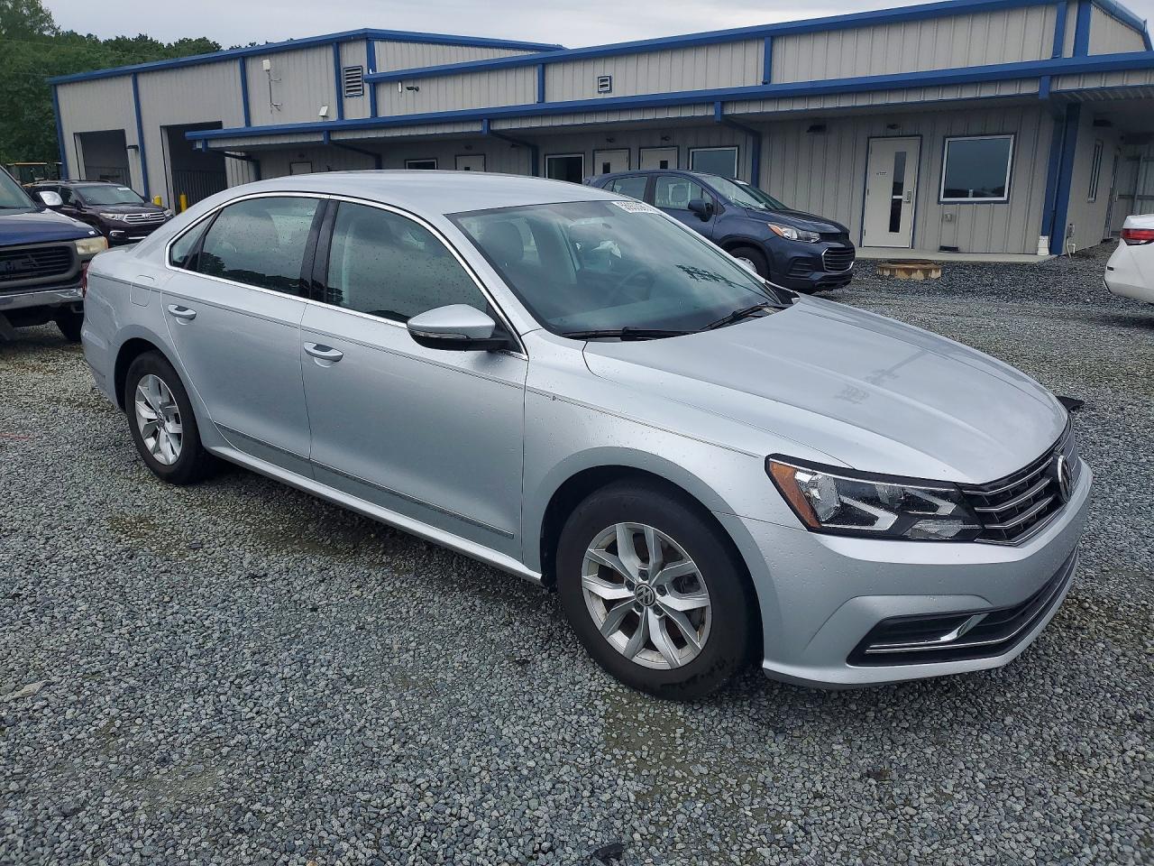 1VWAT7A34HC058567 · 2017 VOLKSWAGEN PASSAT · 4/12