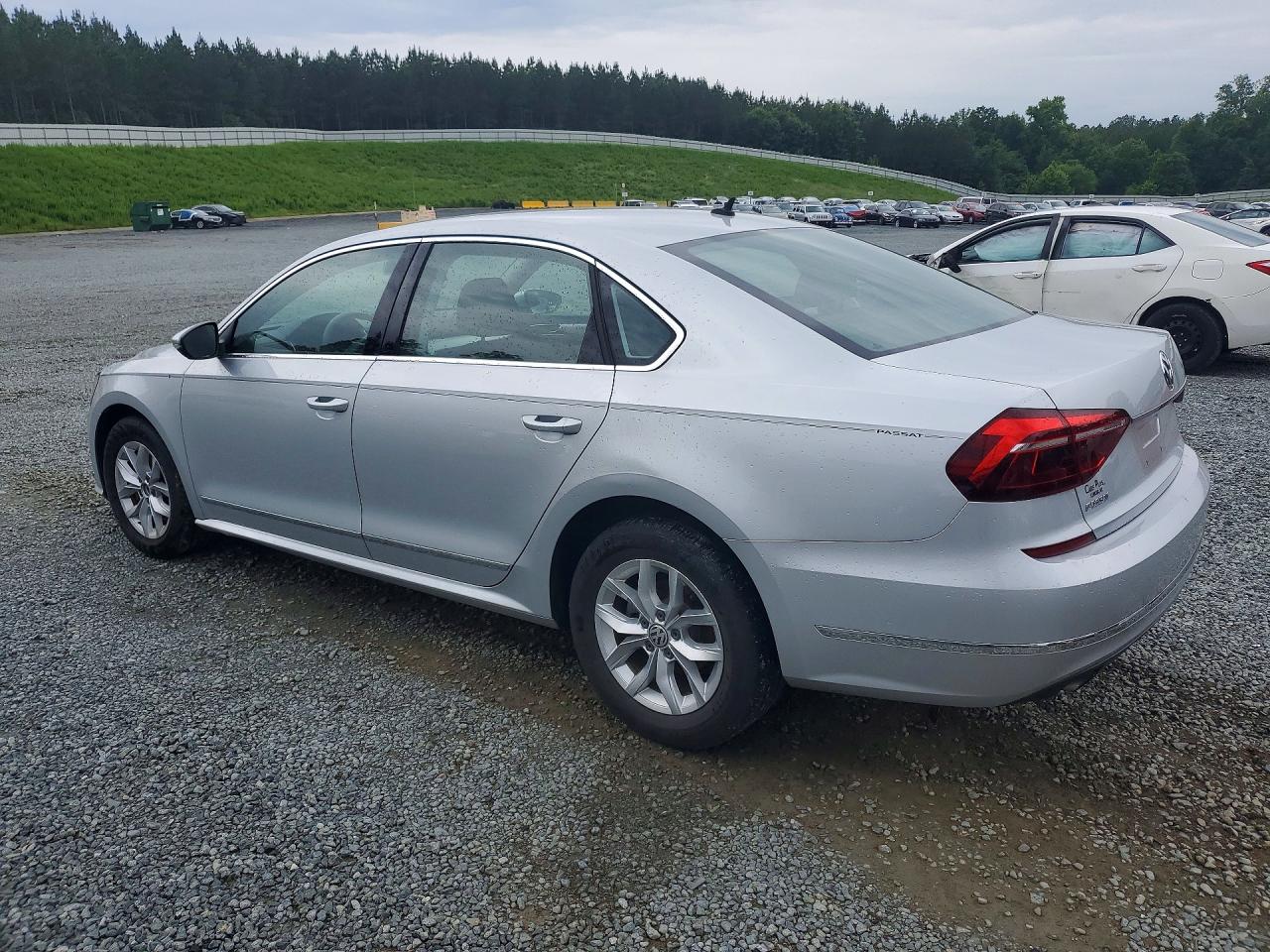 1VWAT7A34HC058567 · 2017 VOLKSWAGEN PASSAT · 2/12