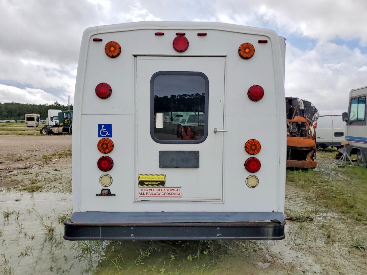 1FDEE4FL9EDA66011 · 2014 FORD ECONOLINE · 6/13