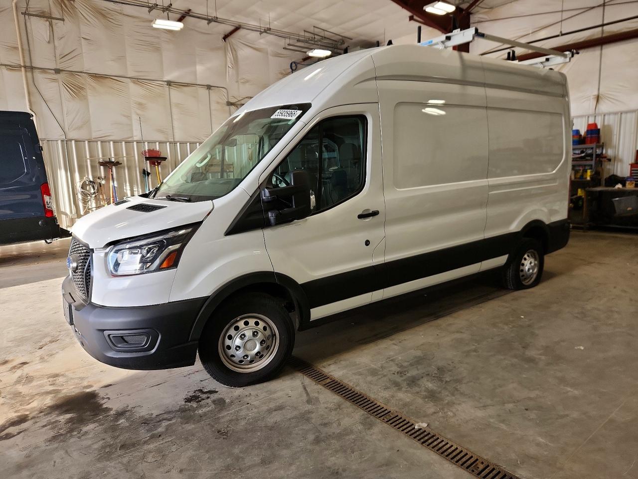 1FTBW2XGXRKB60197 · 2024 FORD TRANSIT