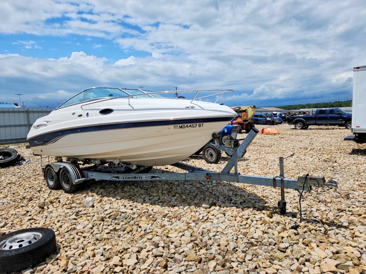 FGB42216E404 · 2004 CHAPARRAL BOAT