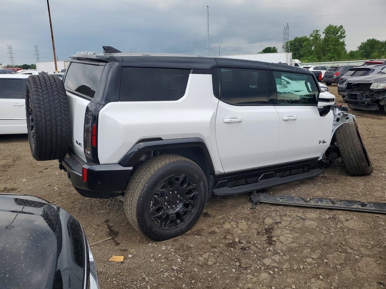 1GKB0NDEXSU107004 · 2025 GMC HUMMER SUV · 3/13