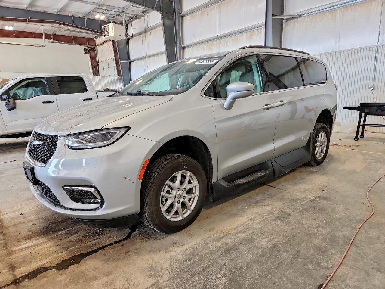 2C4RC1BG2NR173157 · 2022 CHRYSLER PACIFICA