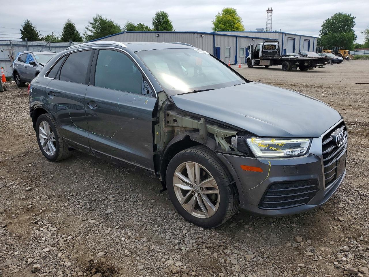 WA1JCCFS6JR021092 · 2018 AUDI Q3 · 4/12