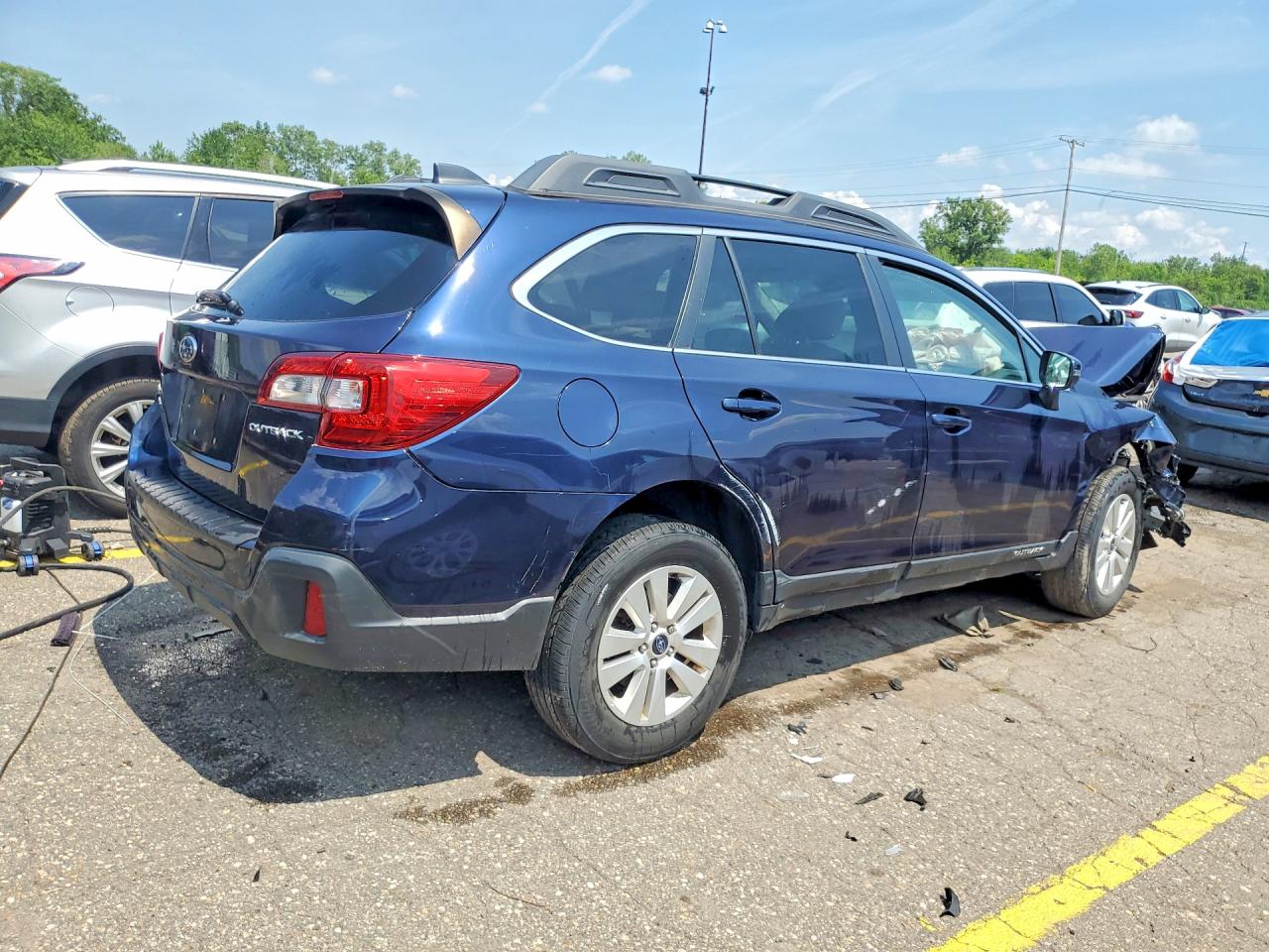 4S4BSAFC2J3254427 · 2018 SUBARU OUTBACK · 3/14