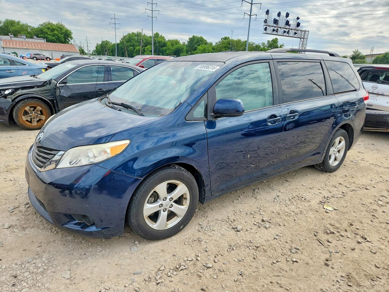 5TDKK3DC7CS245727 · 2012 TOYOTA SIENNA
