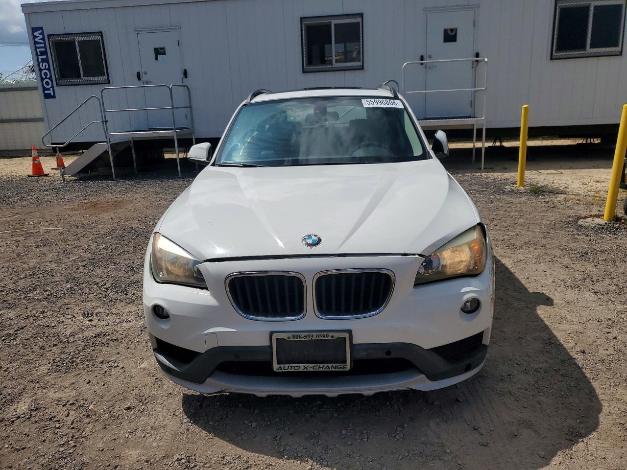 WBAVM1C53FV317805 · 2015 BMW X1 · 5/13