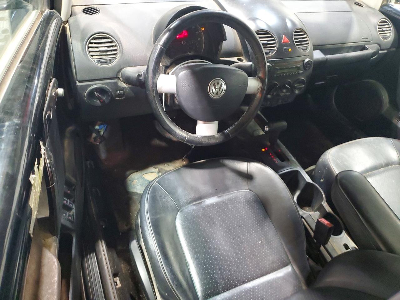 3VWRF31Y18M407052 · 2008 VOLKSWAGEN NEW BEETLE · 8/12