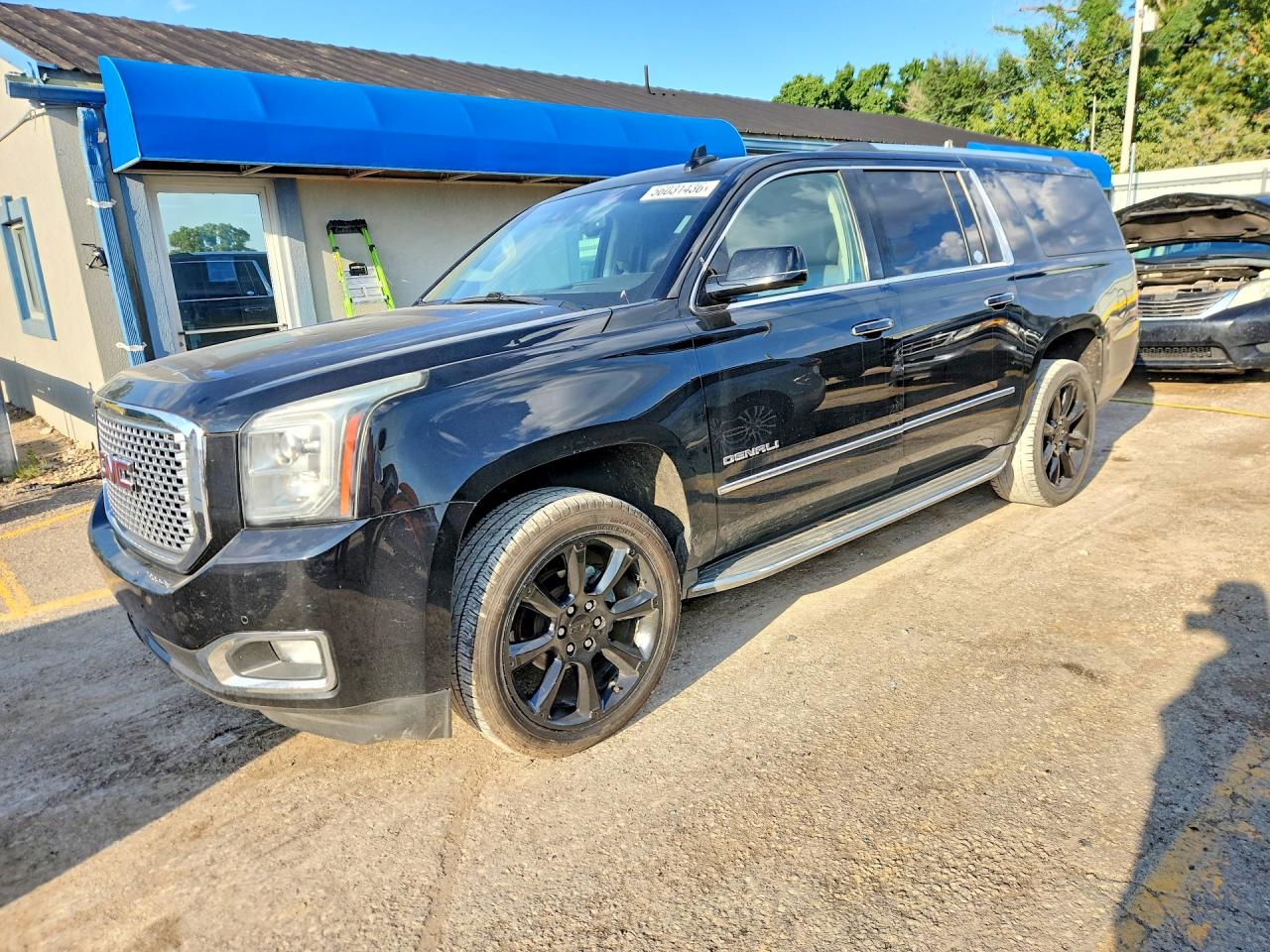 1GKS2HKJ8GR238373 · 2016 GMC YUKON XL